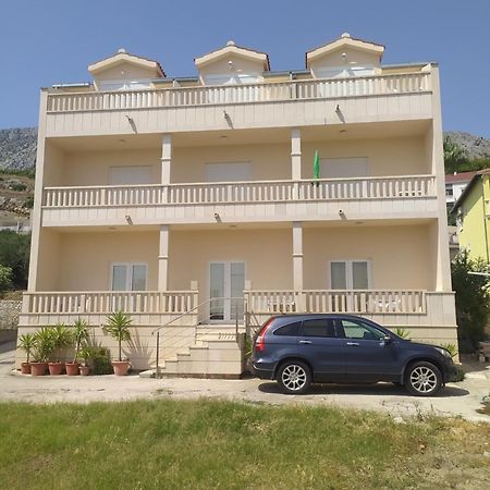Apartments Ticinovic Omiš Eksteriør bilde
