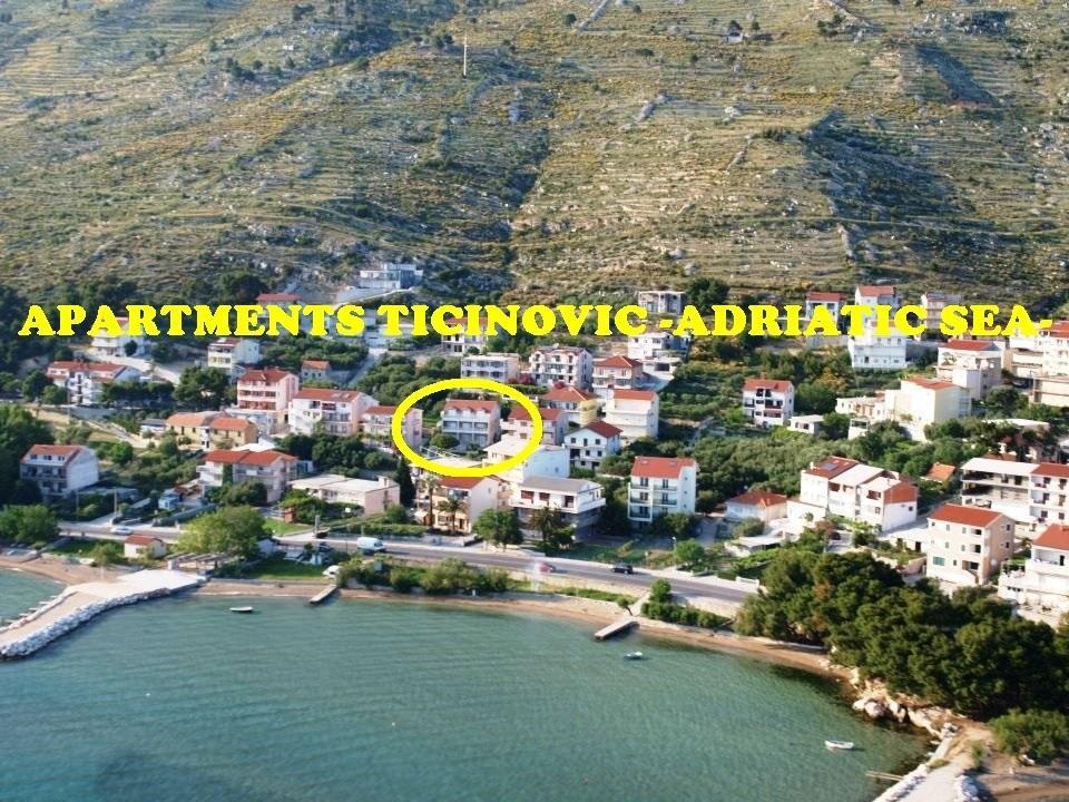 Apartments Ticinovic Omiš Eksteriør bilde
